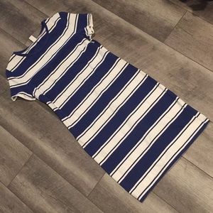 💙 Old Navy blue striped t-shirt dress